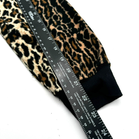 NICK & NORA Small Leopard Animal Print Cat Footed One Piece Pajamas Cozy Warm PJ - Picture 9 of 9